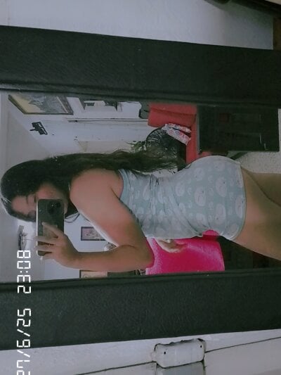 Eira_E Female Girls Cam Striptease