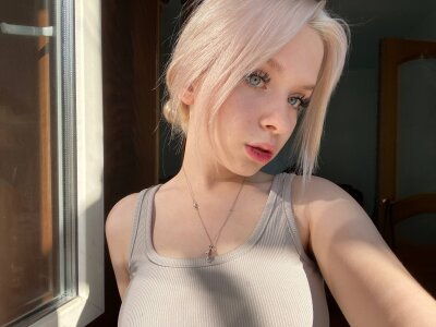 TracieGoins Live Cam on StripChat