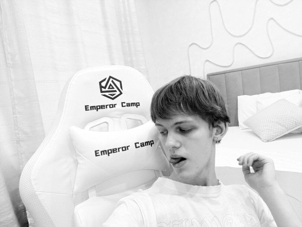 fakeangel87 from stripchat