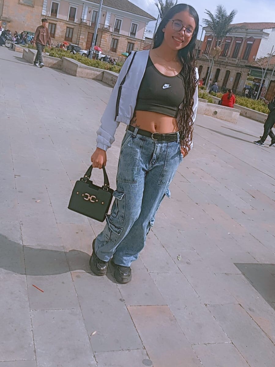 amateursex-livecam.com pitufa- livesex profile in granny cams