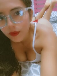 loveHoney02's Live Sex Cam Show