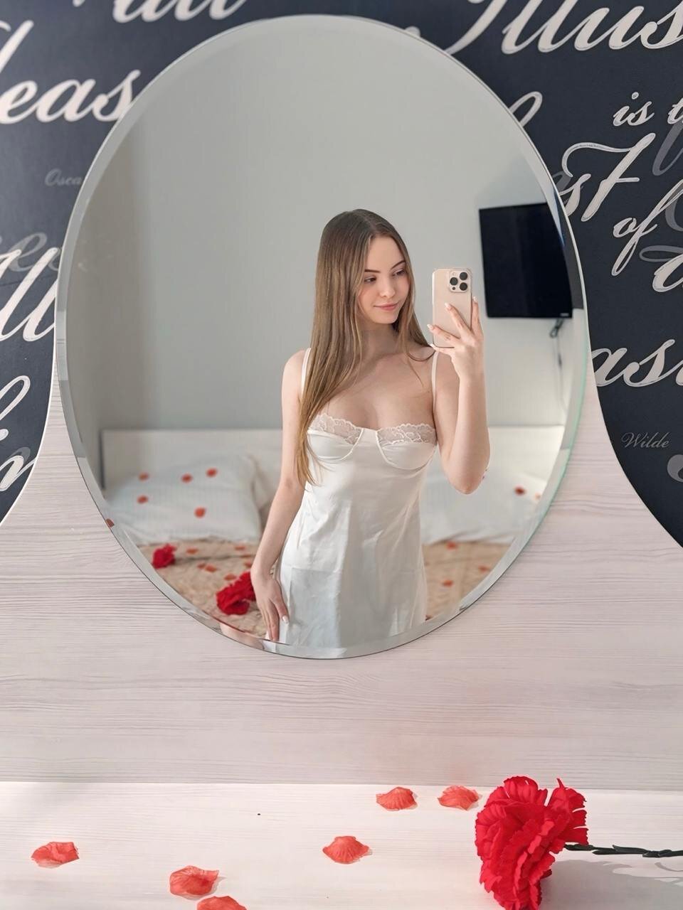 XXX Porn Photo of Nude FlowersLover 9