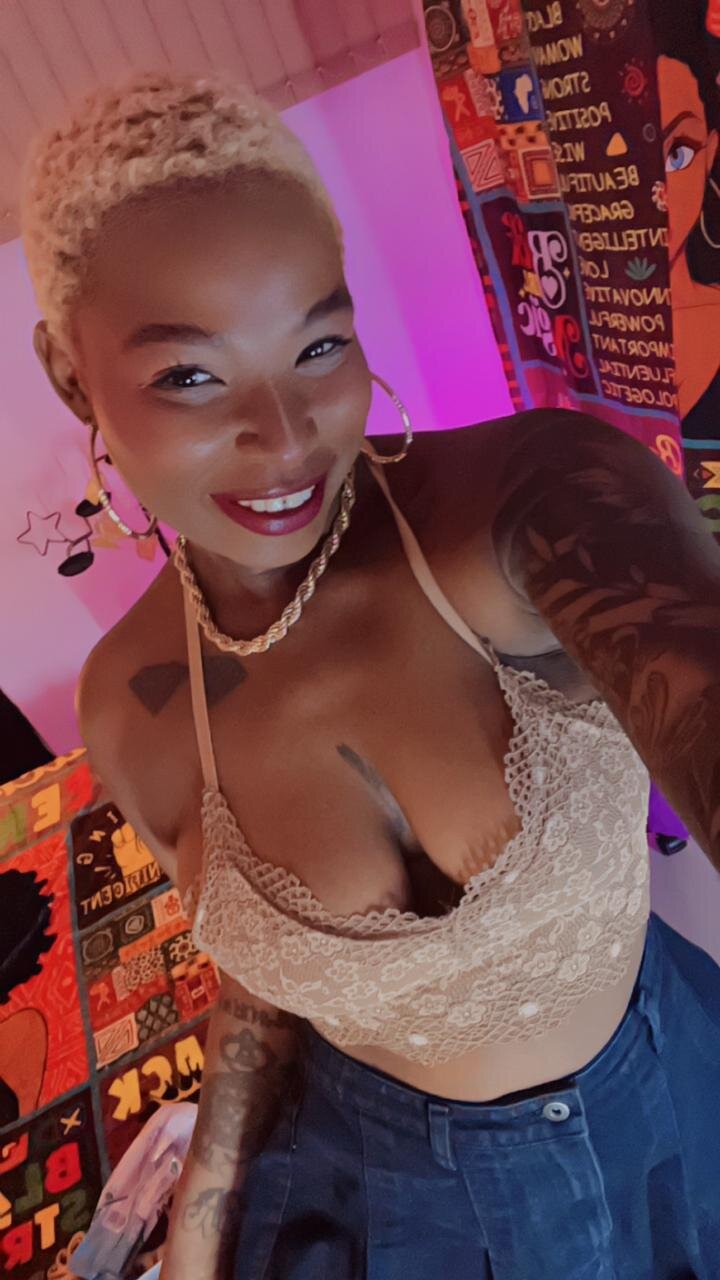 XXX Porn Photo of Nude KenyaMystic 125