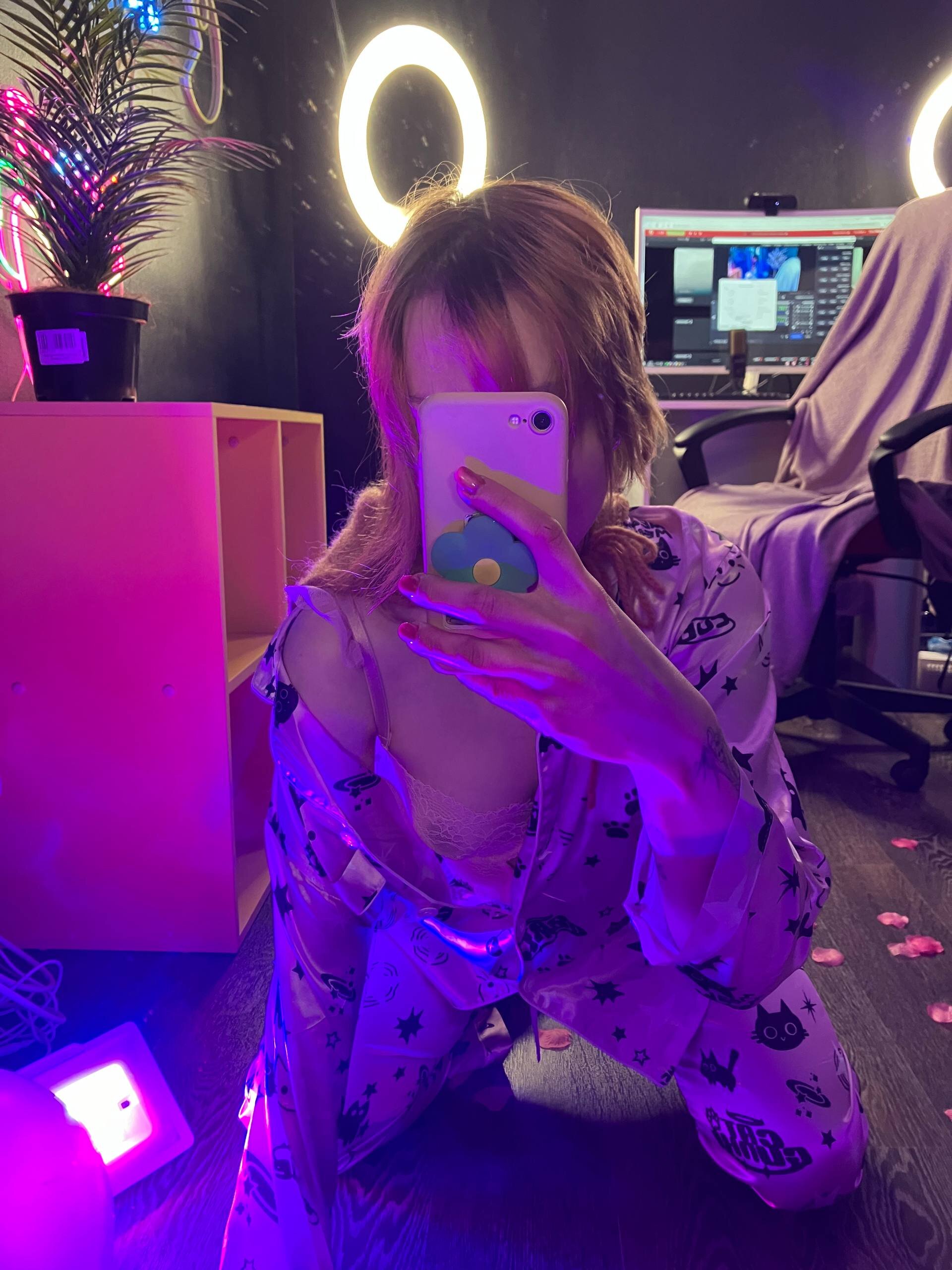 XXX Porn Photo of Nude uwu_Foxy_uwu 7