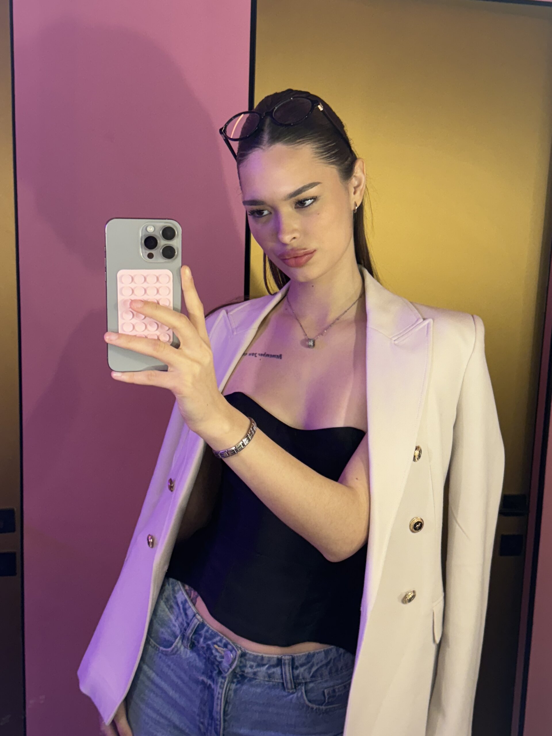 XXX Porn Photo of Nude Mia_Nixon_ 3