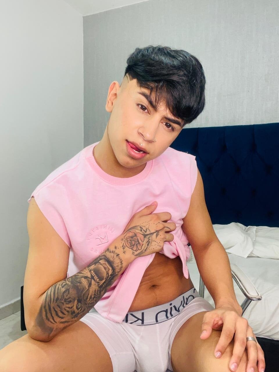 XXX Porn Photo of Nude Tyler_os 2