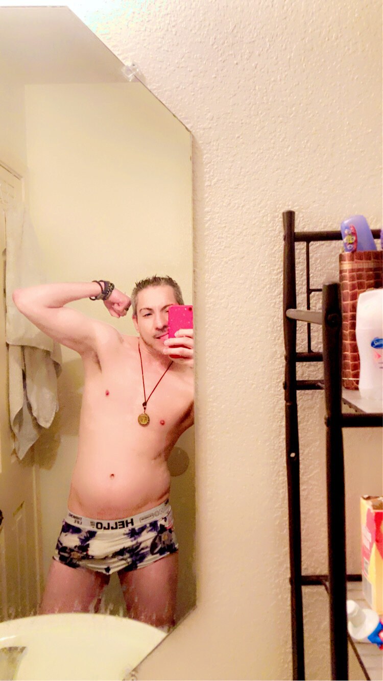 XXX Porn Photo of Nude LeeDank 4