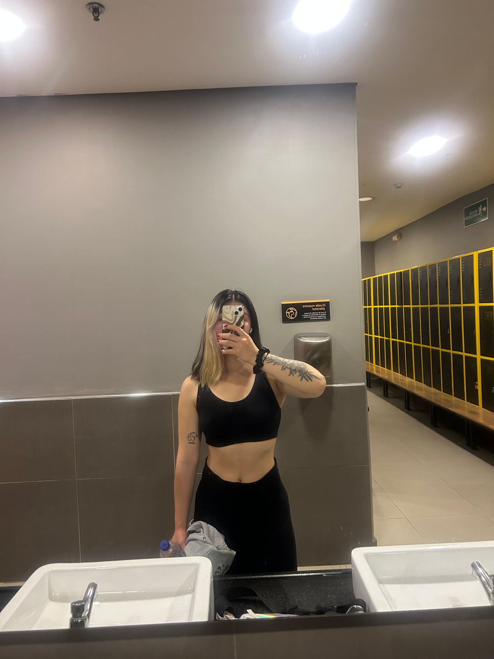 XXX Porn Photo of Nude Olivia_Young 2