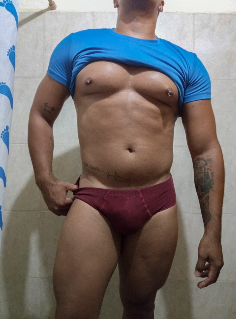 XXX Porn Photo of Nude aaron_miller97 3