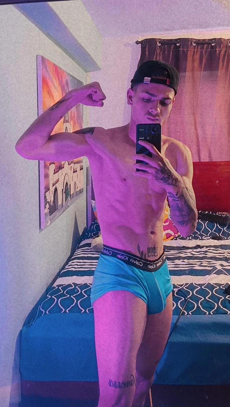 XXX Porn Photo of Nude Jeffstyle18 11