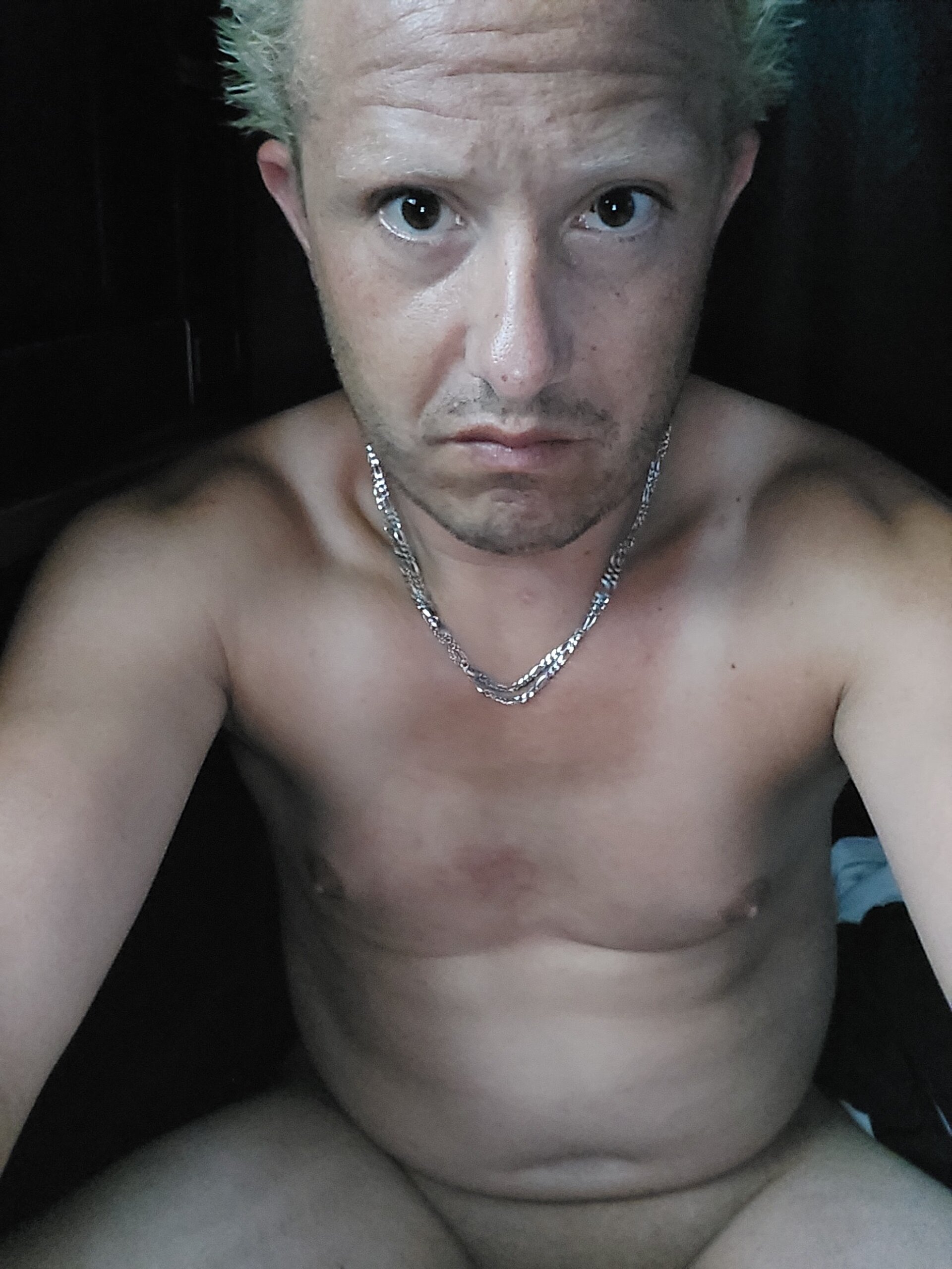 XXX Porn Photo of Nude Roberts8inchcock 4