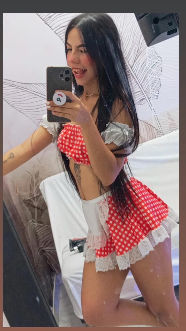 XXX Porn Photo of Nude emysweett 3