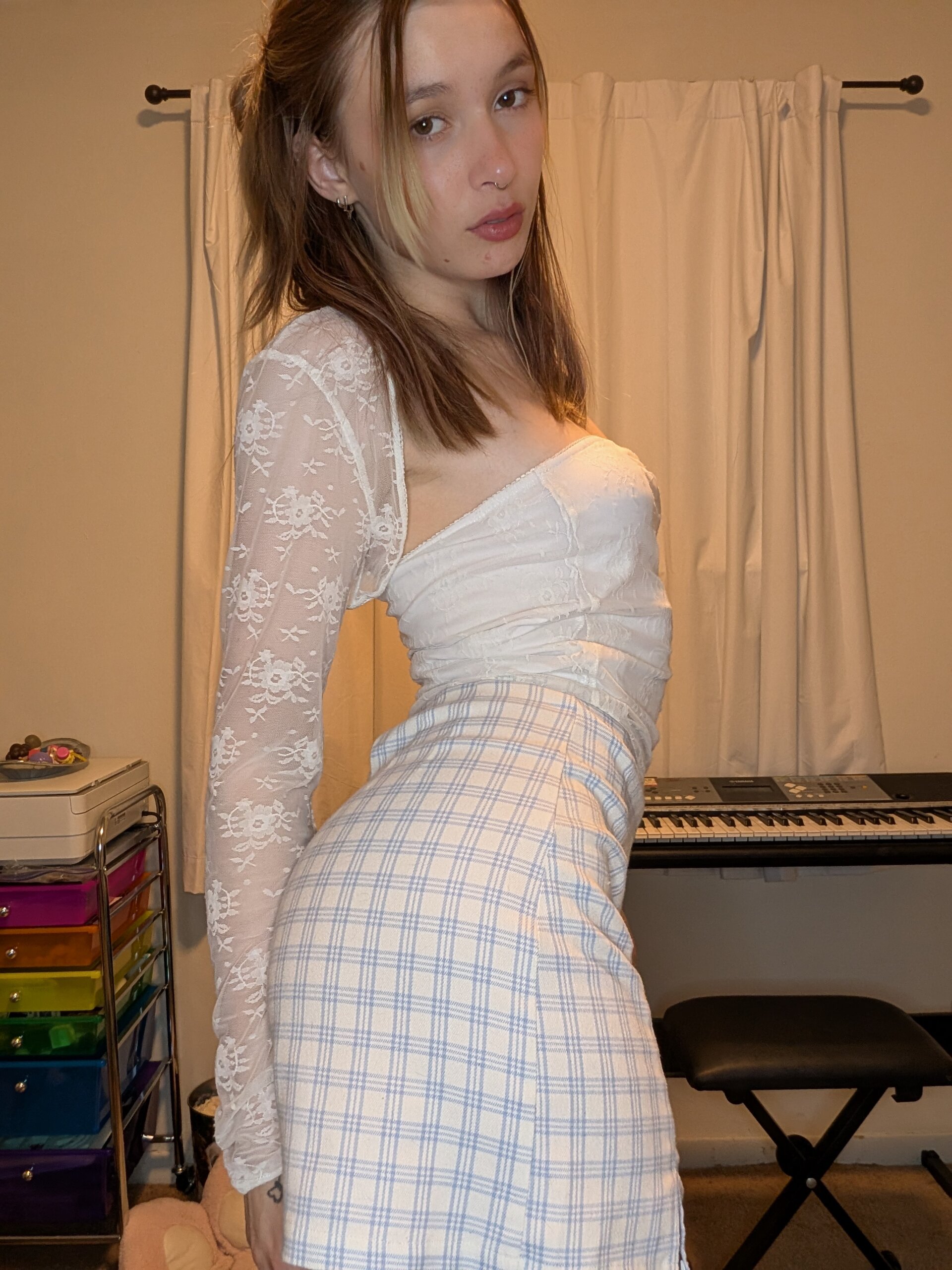 XXX Porn Photo of Nude roxiethefox 4