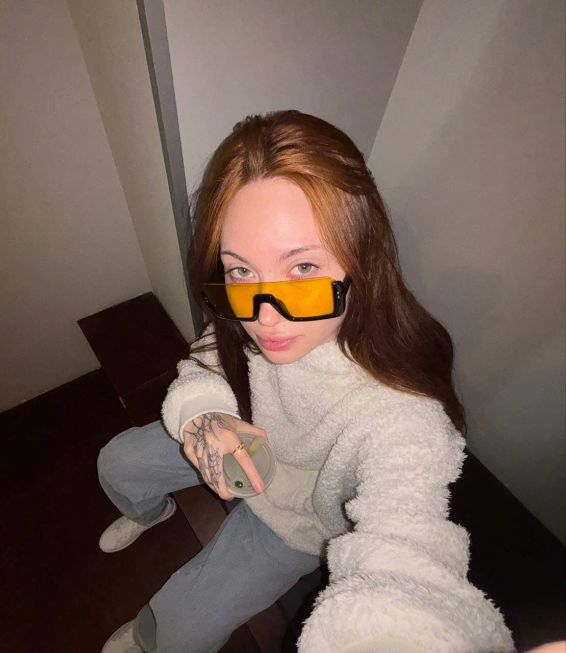 XXX Porn Photo of Nude Alice_1n_Wonderland_ 1