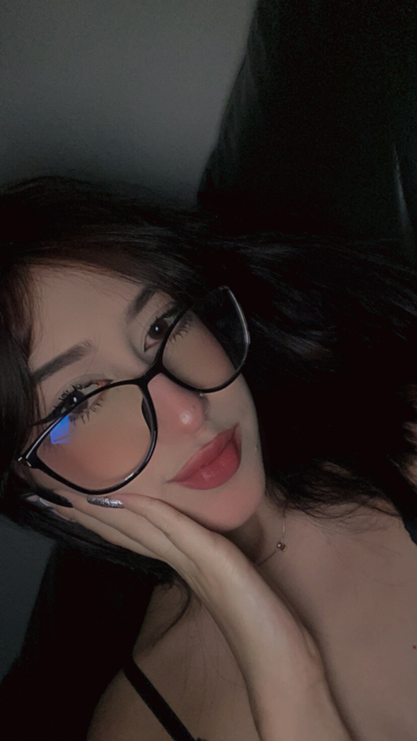 XXX Porn Photo of Nude sky_swette 2