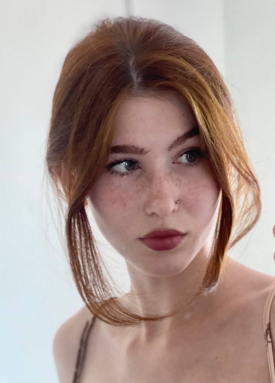XXX Porn Photo of Nude GwenRitson 4