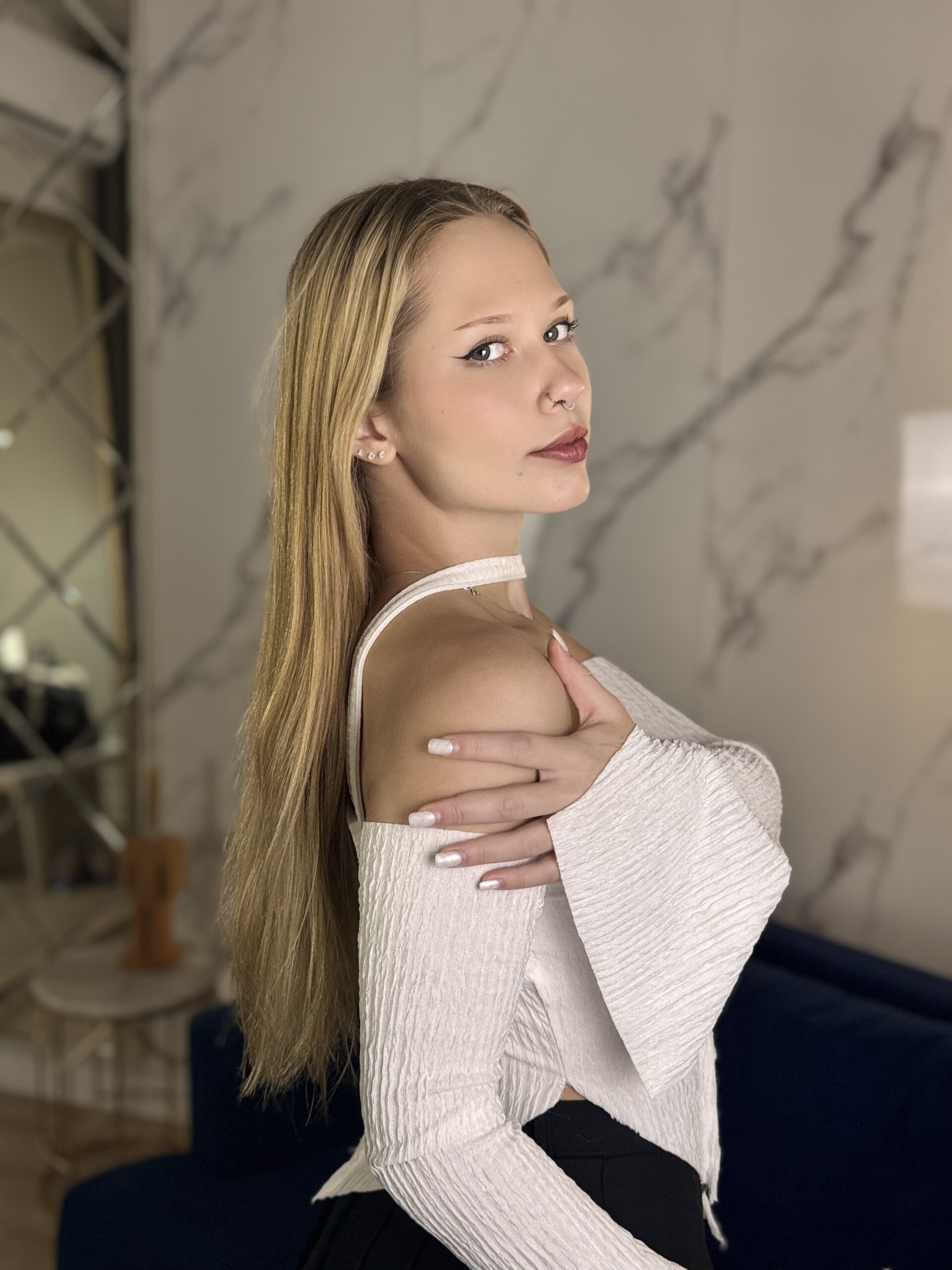 XXX Porn Photo of Nude AllaMilln 4