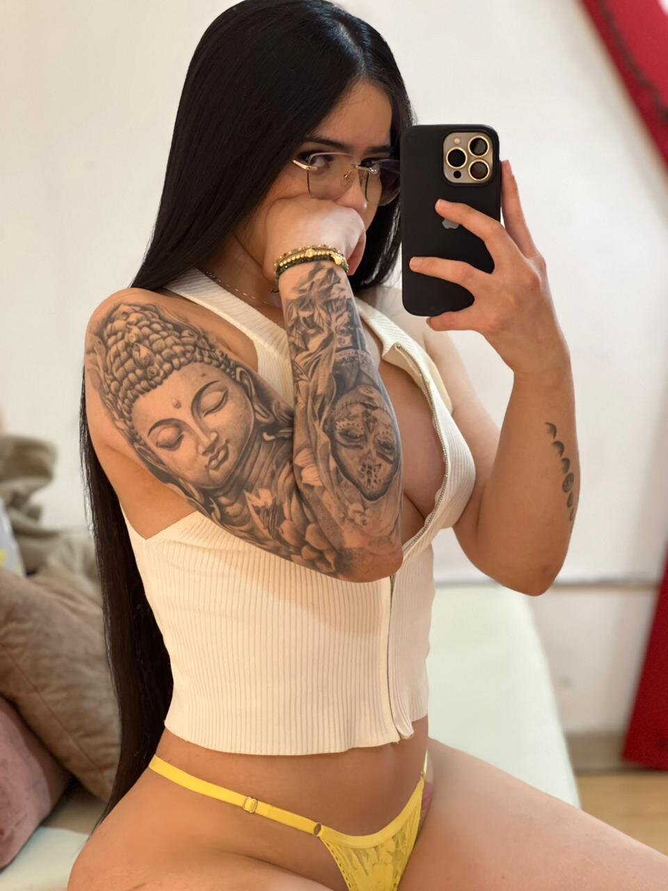XXX Porn Photo of Nude alicia_bond 12