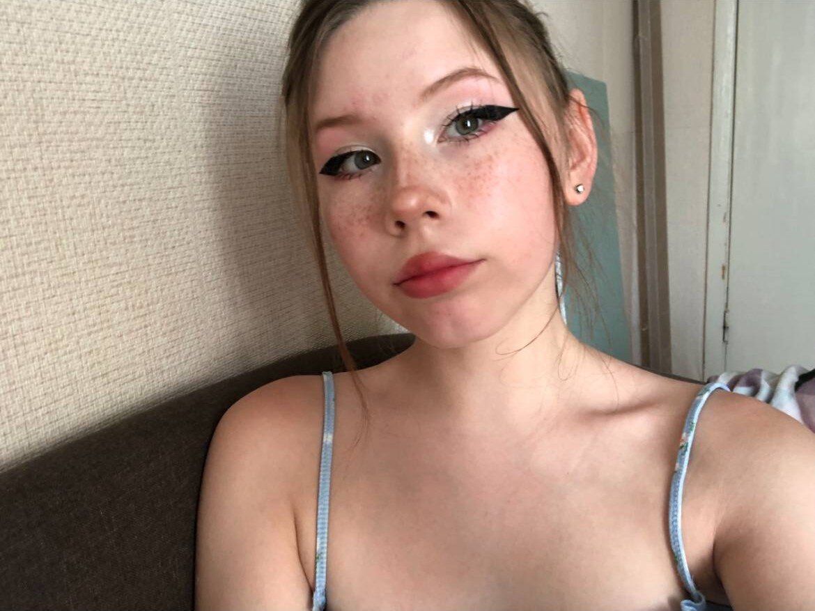 XXX Porn Photo of Nude LoraineKlinger 11