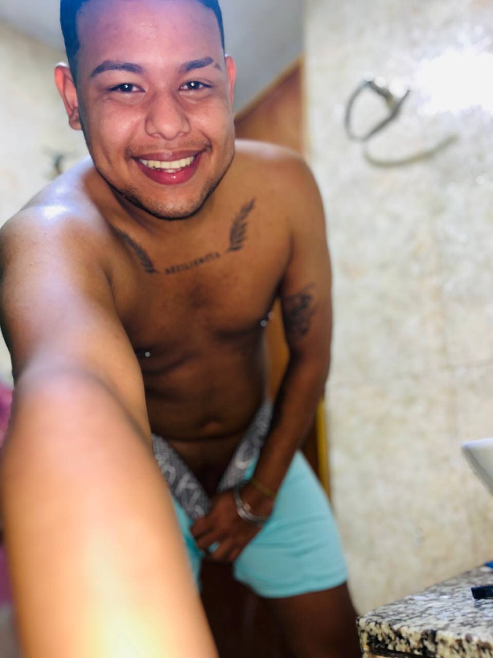 XXX Porn Photo of Nude BoyAlexx16 10