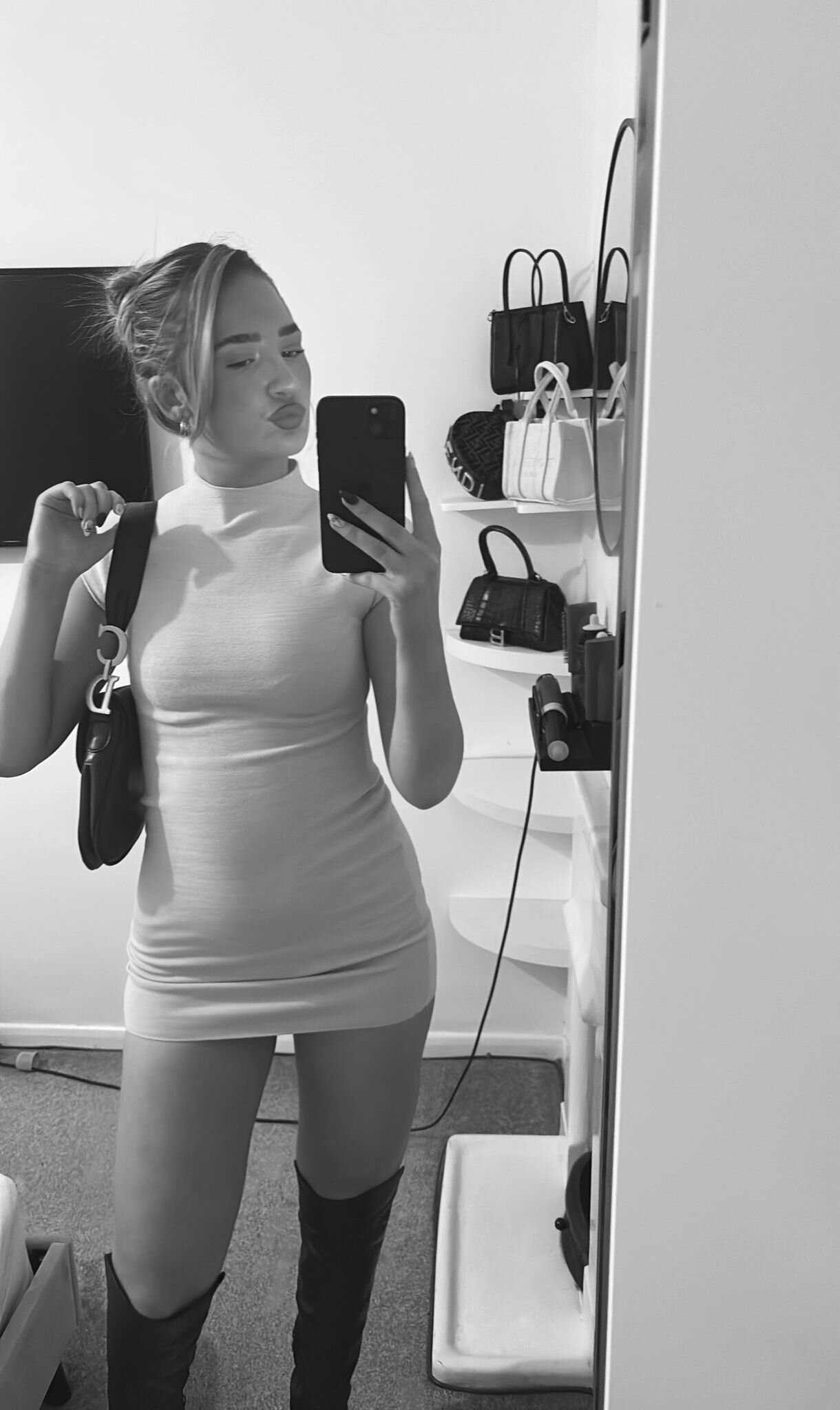 XXX Porn Photo of Nude LolaRaeBabyy 2