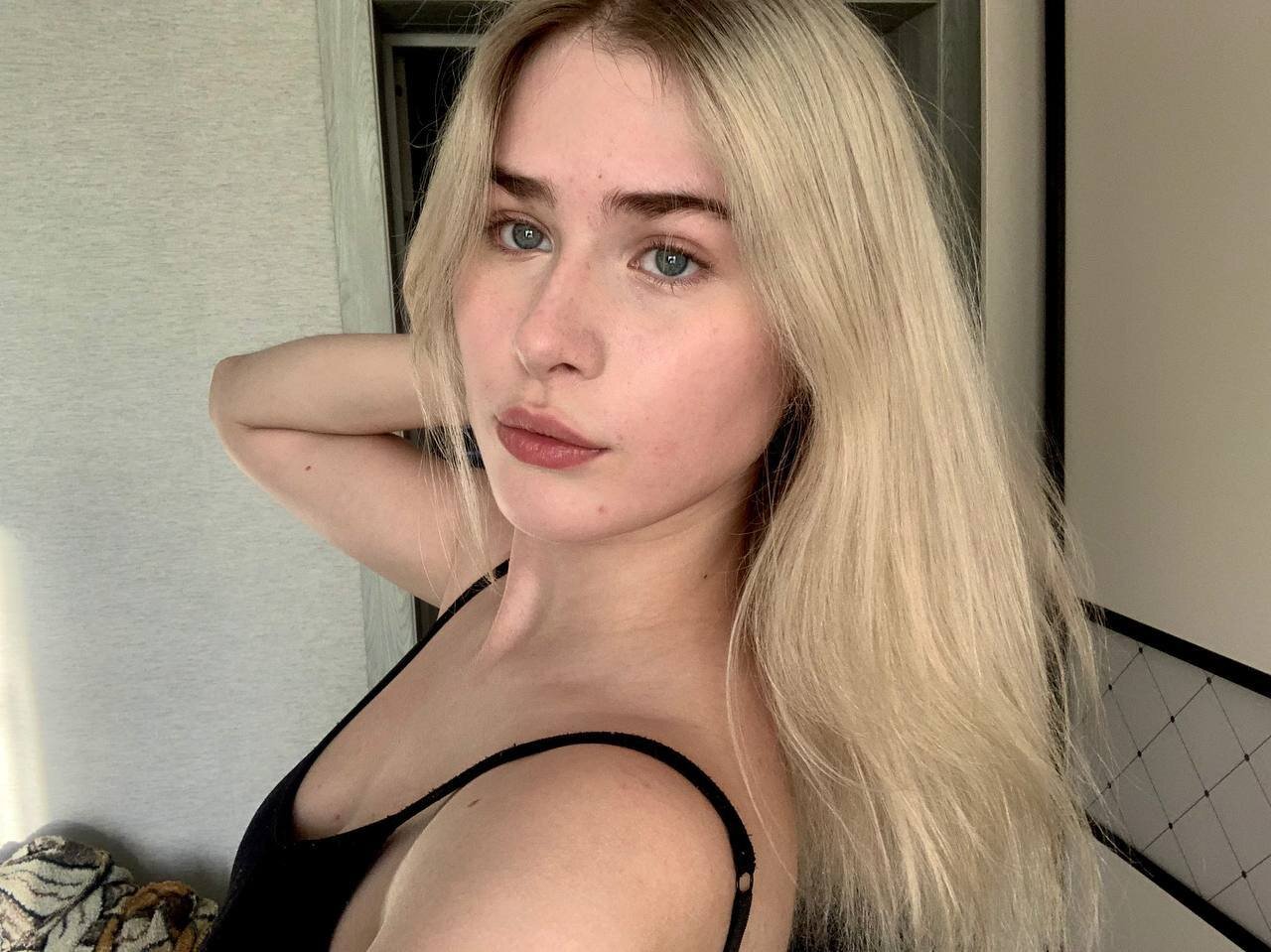XXX Porn Photo of Nude LuanaFincel 7