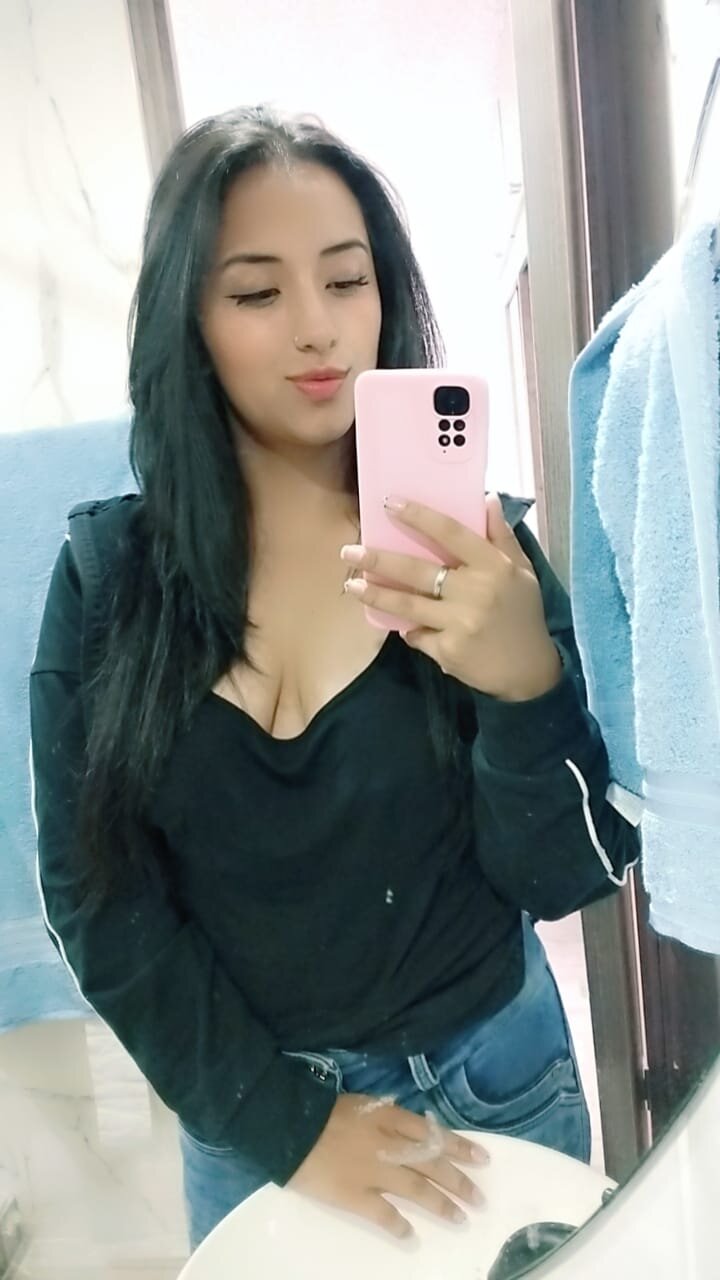 XXX Porn Photo of Nude lilu_moon2 4