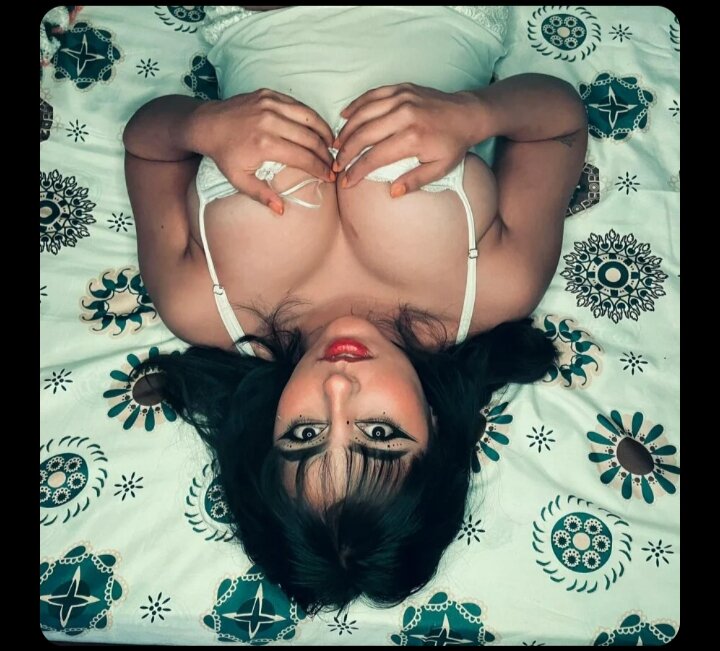XXX Porn Photo of Nude CoralieFox 5