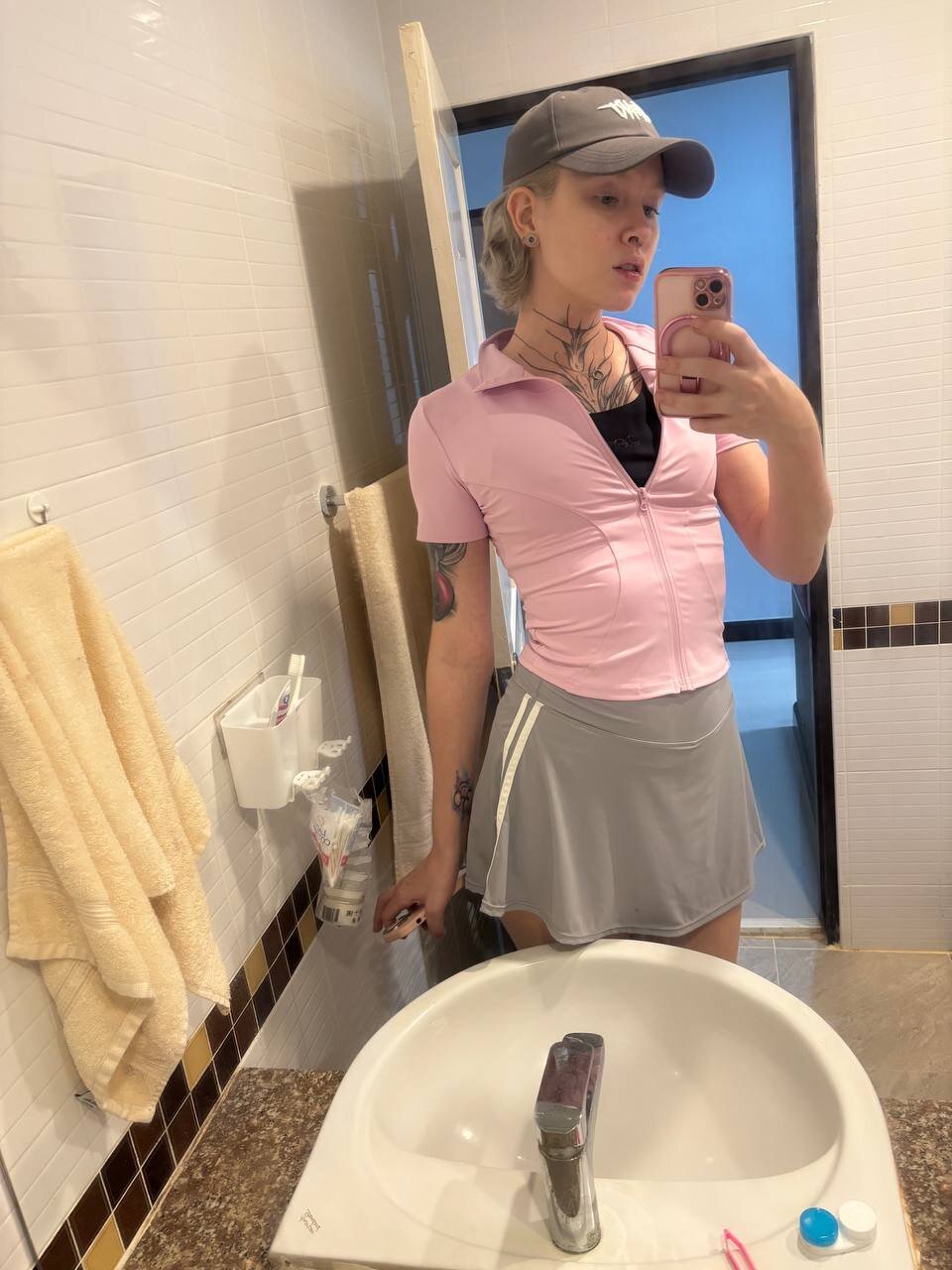 XXX Porn Photo of Nude BabyPinkRide 4