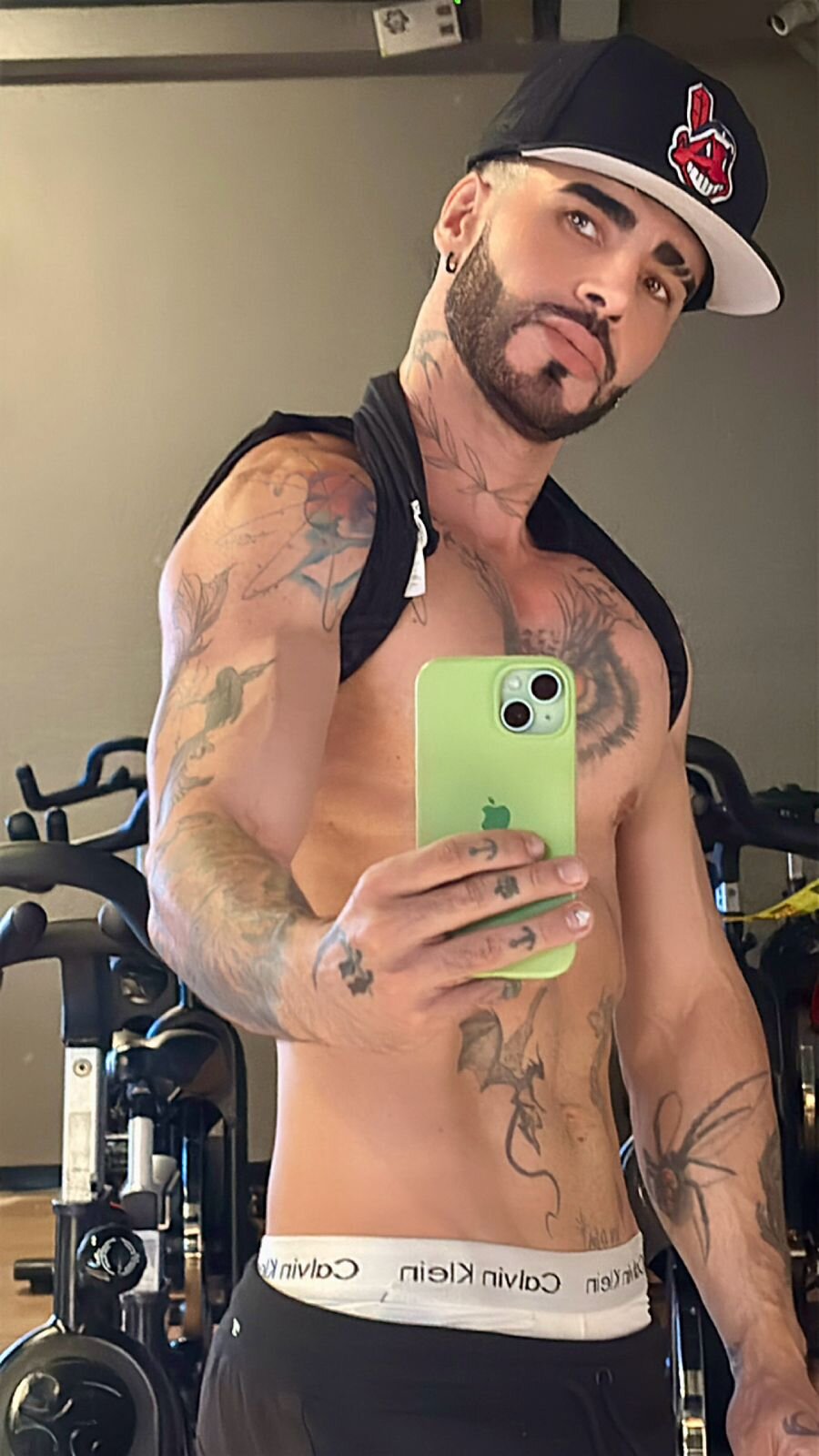 XXX Porn Photo of Nude Darwin_Horny 10