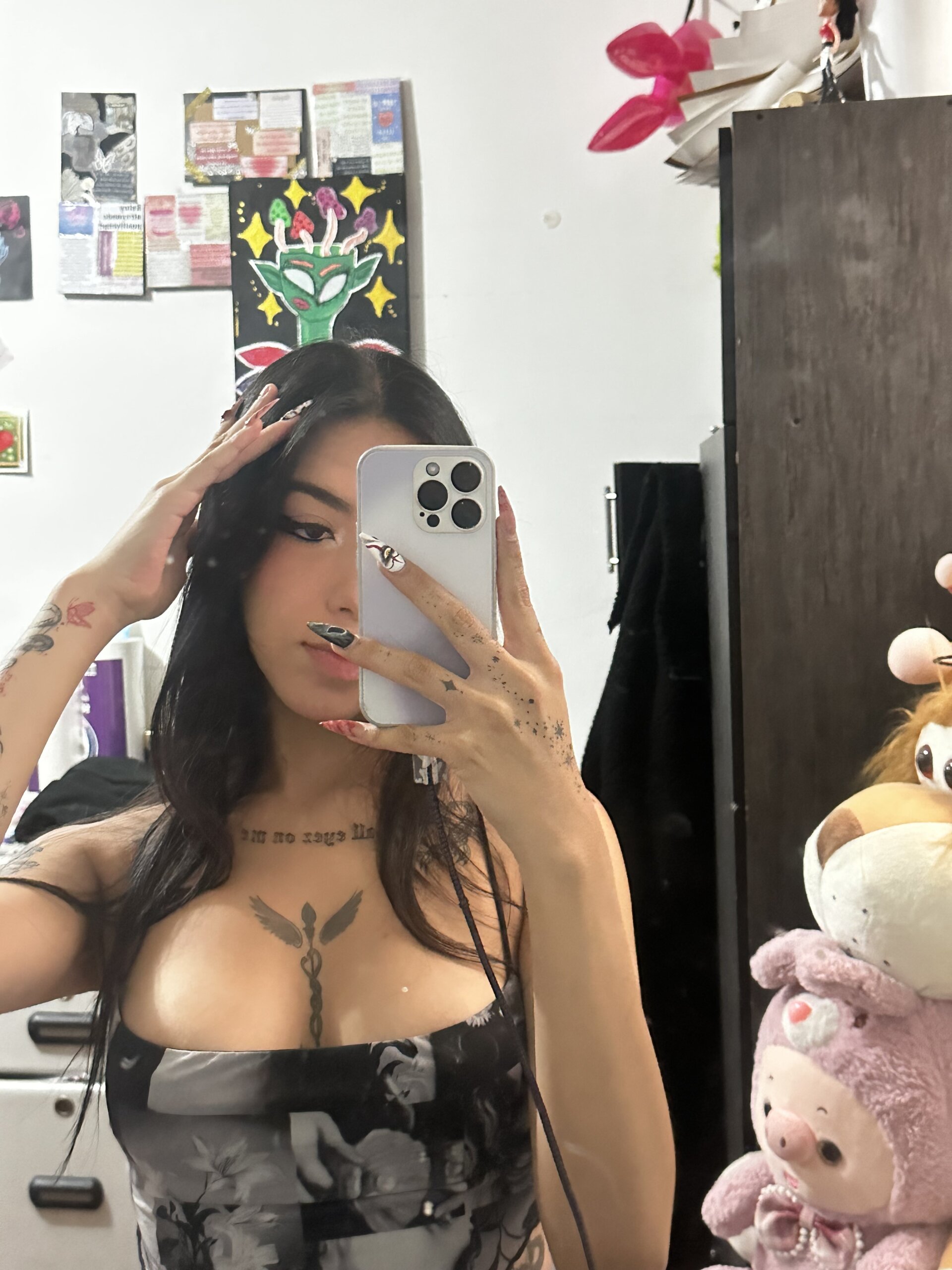 XXX Porn Photo of Nude Kendramillerr_1 3