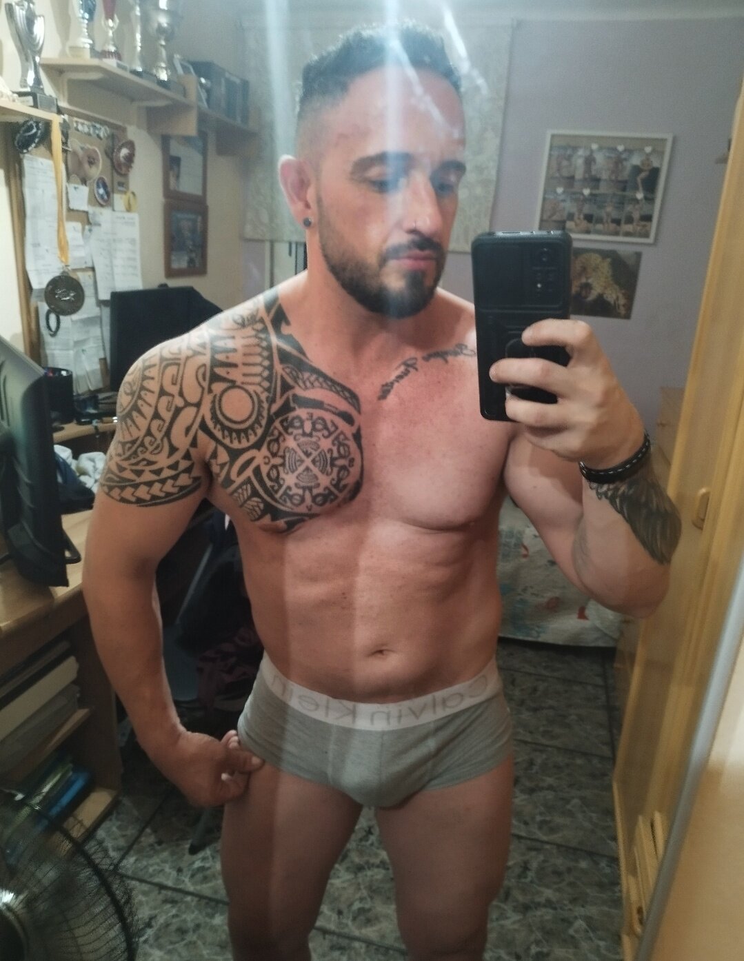 XXX Porn Photo of Nude DarekOnly 6