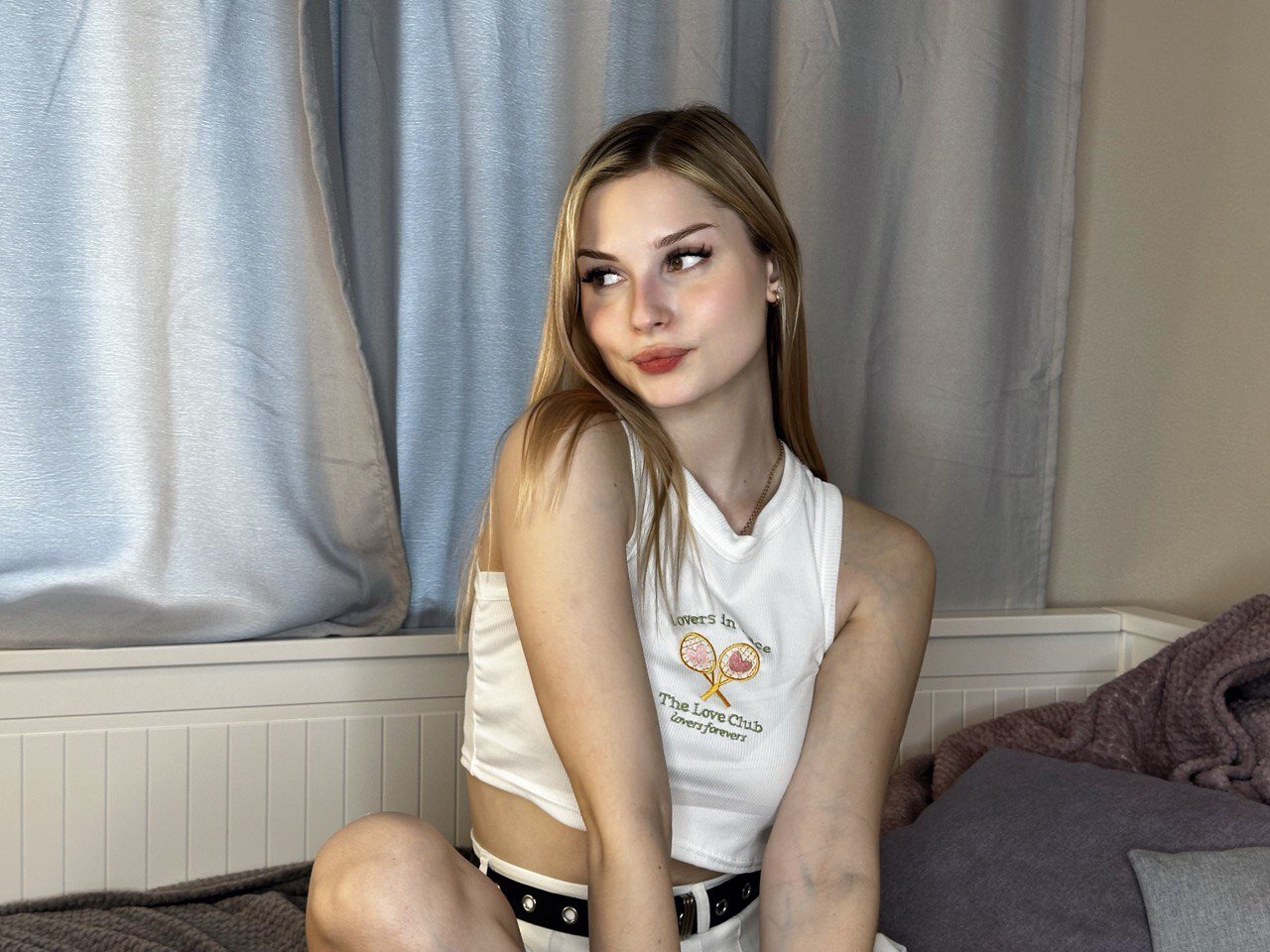 XXX Porn Photo of Nude hidden_charm 3