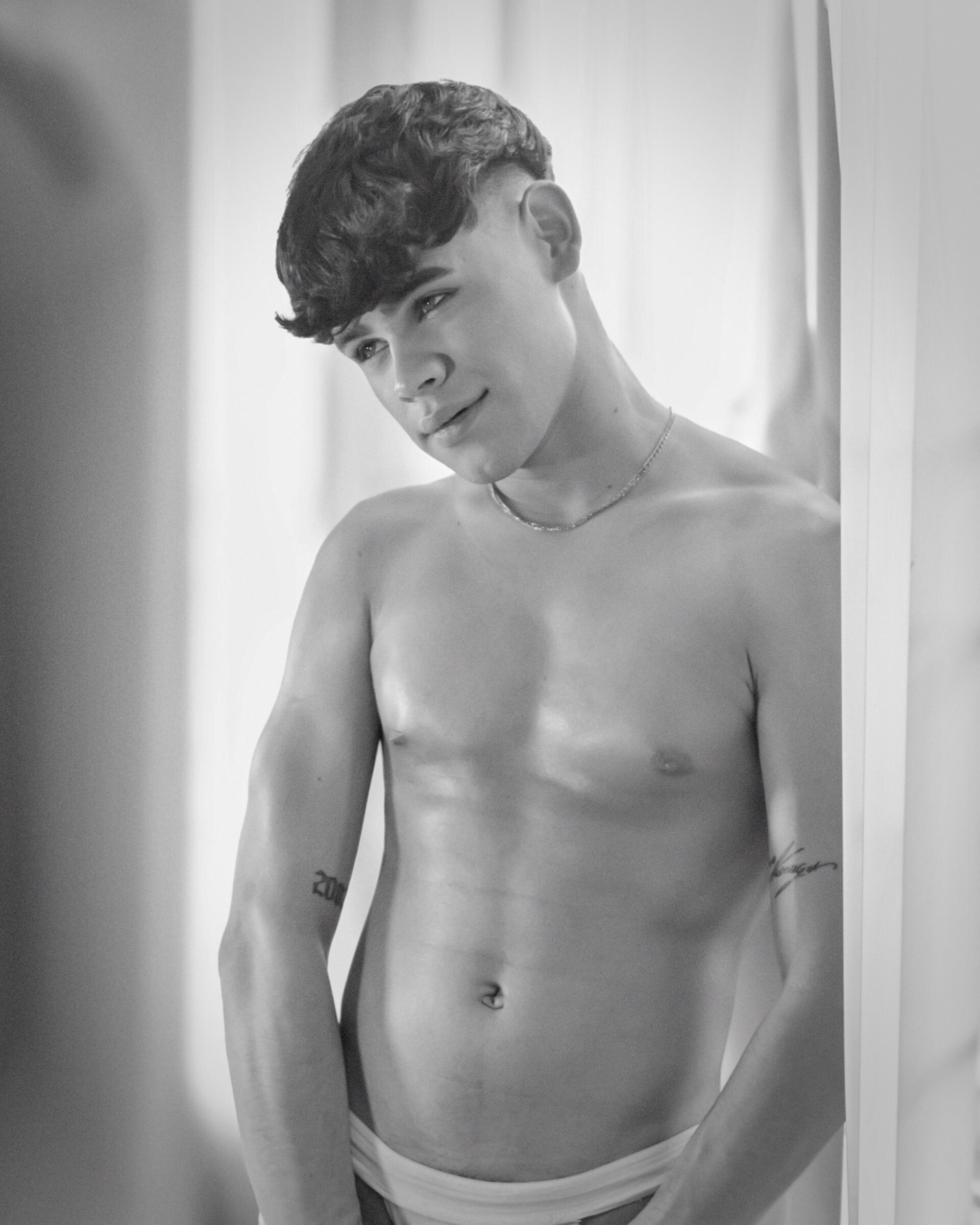 XXX Porn Photo of Nude isaac_saenzs 4