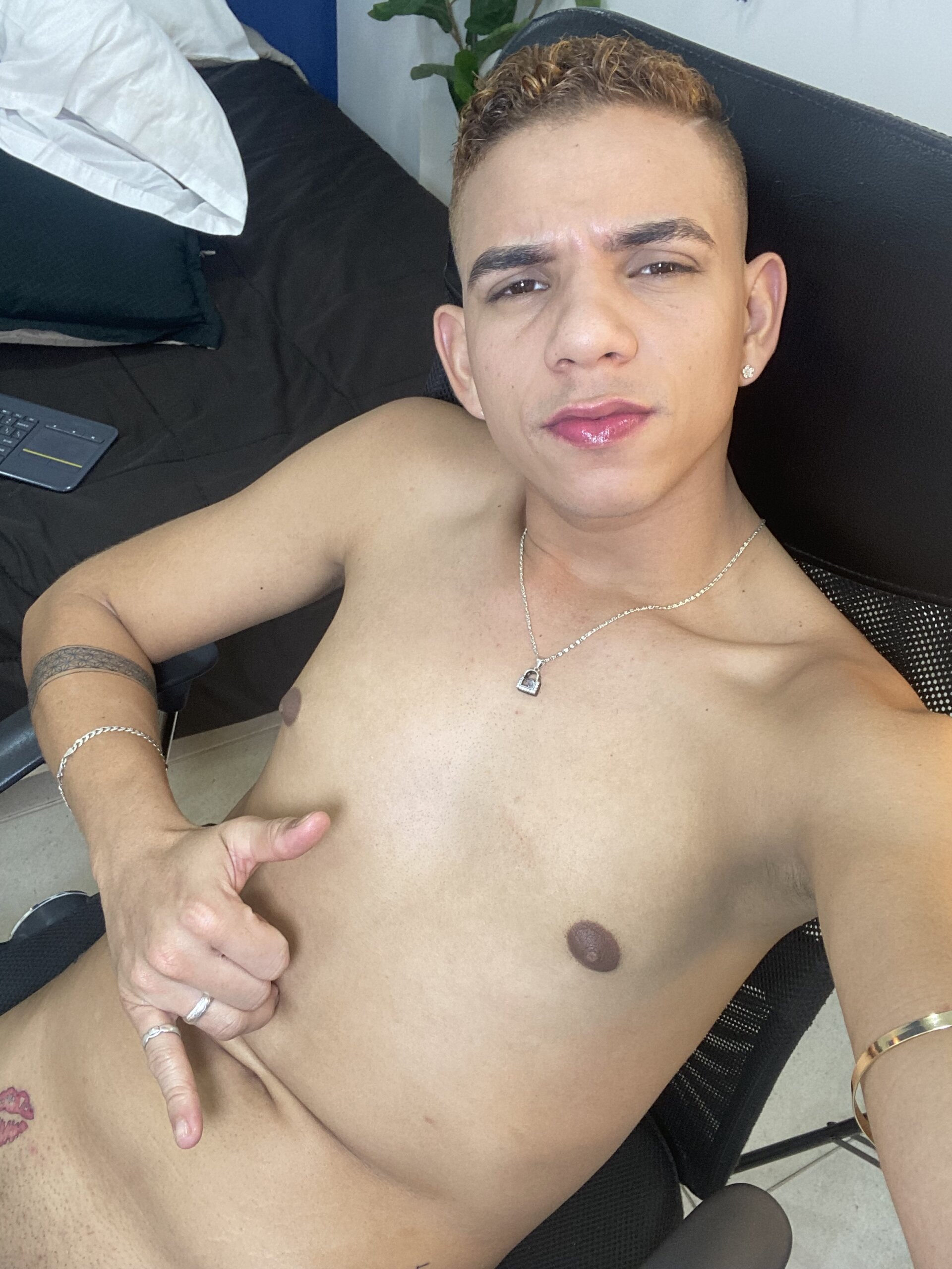 XXX Porn Photo of Nude Dylams_maja 11