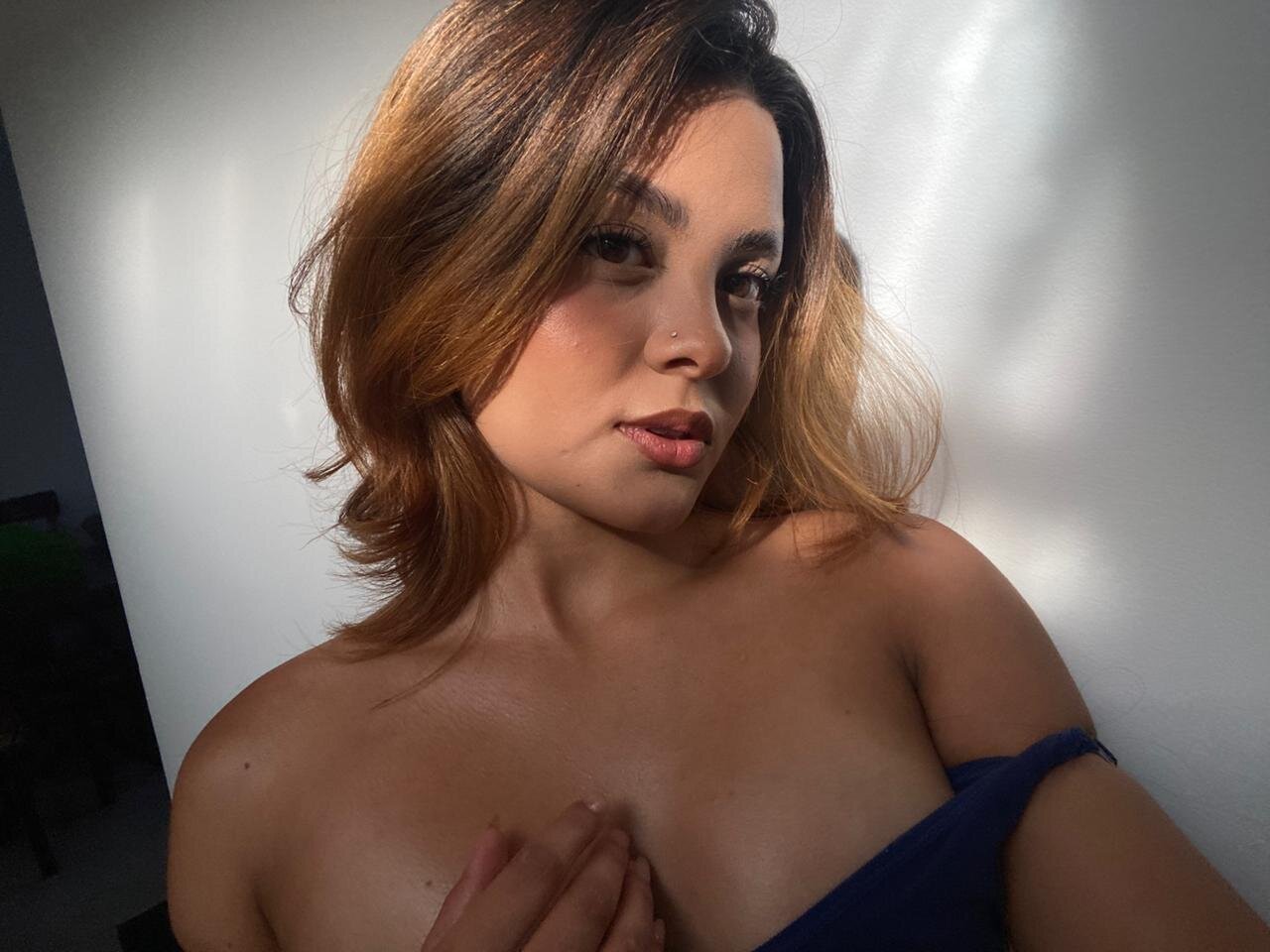 XXX Porn Photo of Nude Amatista_desire 17