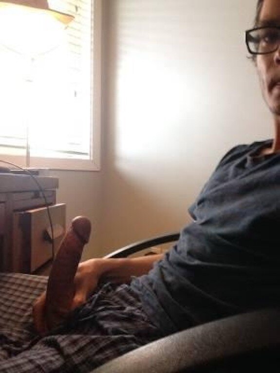 XXX Porn Photo of Nude Hungboxer69 3