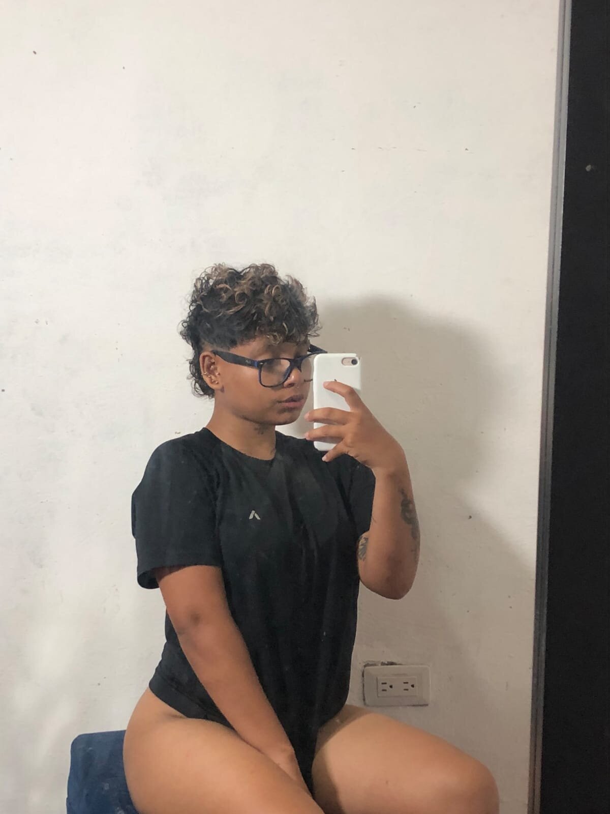 XXX Porn Photo of Nude scarletfox__3 5