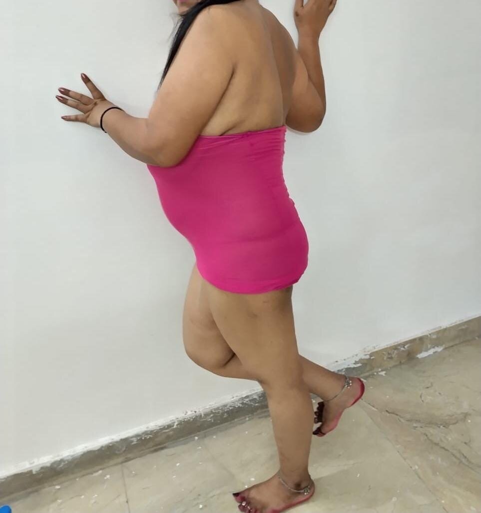 XXX Porn Photo of Nude Royal_BhabhiSc 3