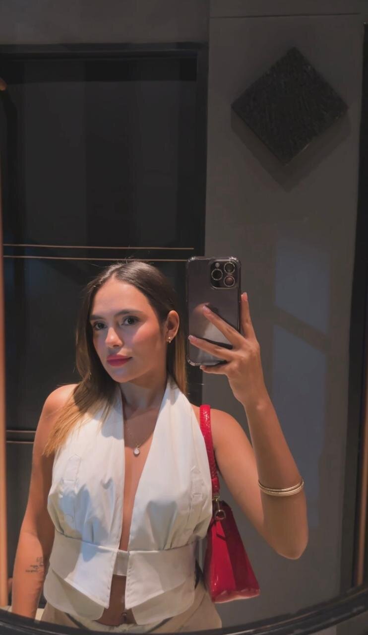 XXX Porn Photo of Nude adahara_miller17 1