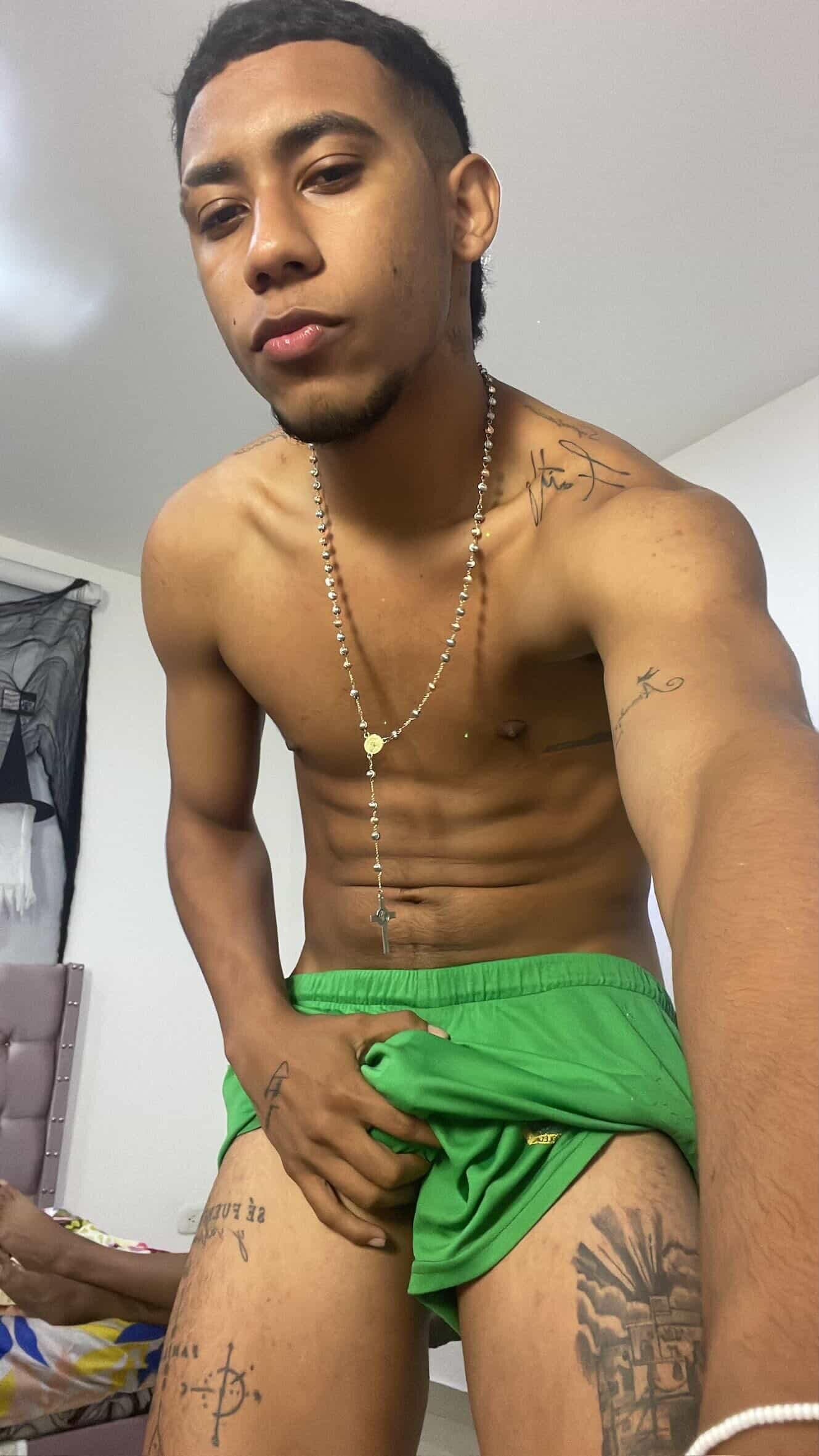 XXX Porn Photo of Nude skinny_rich77 1