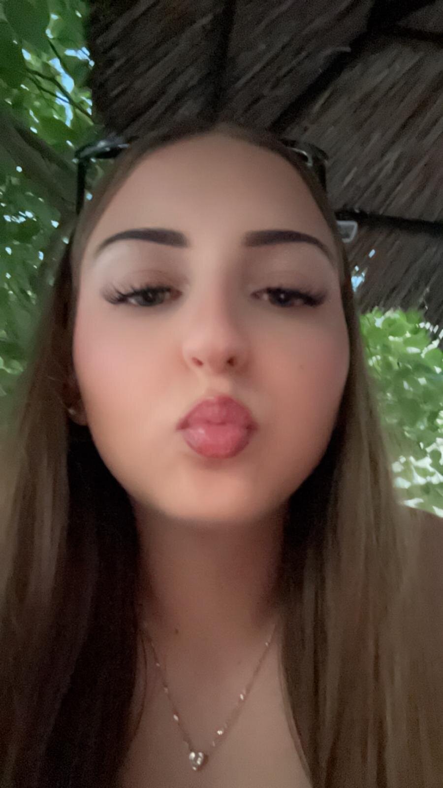 XXX Porn Photo of Nude lil_leni 2