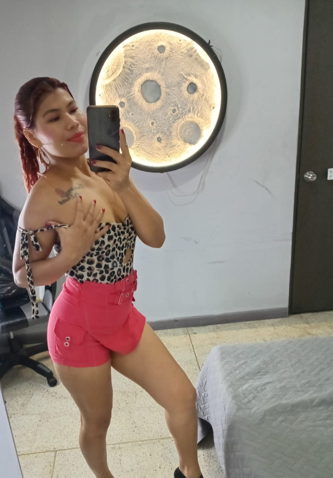 XXX Porn Photo of Nude eemma_99 9
