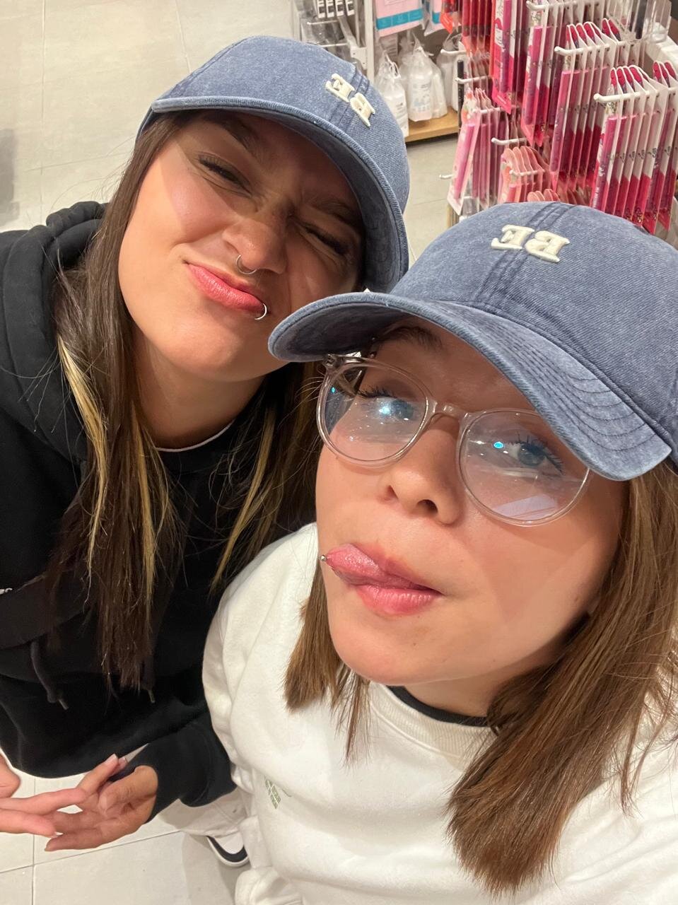 XXX Porn Photo of Nude Annie_and_Hannie 5