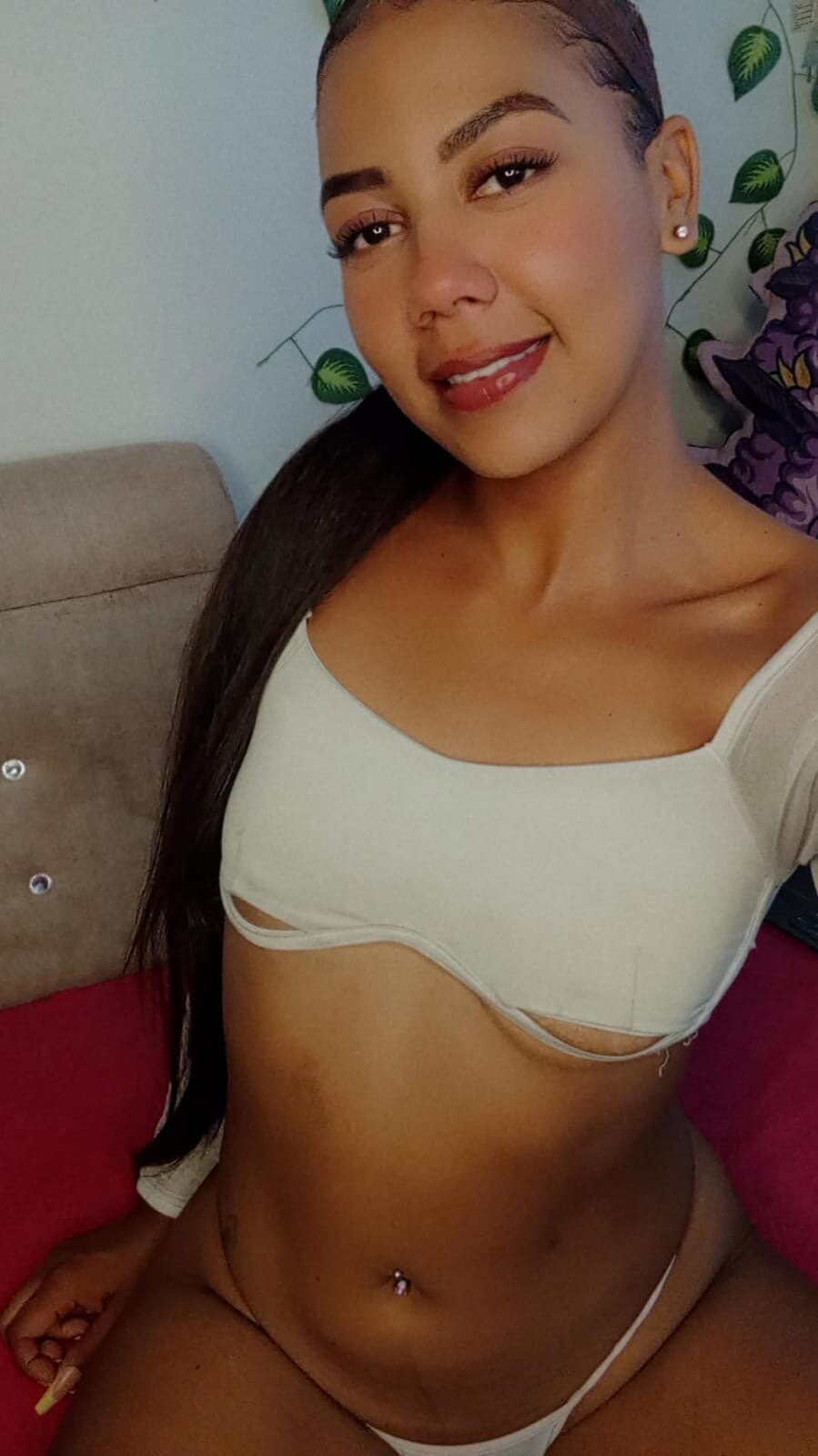 XXX Porn Photo of Nude AdairaWealth 2