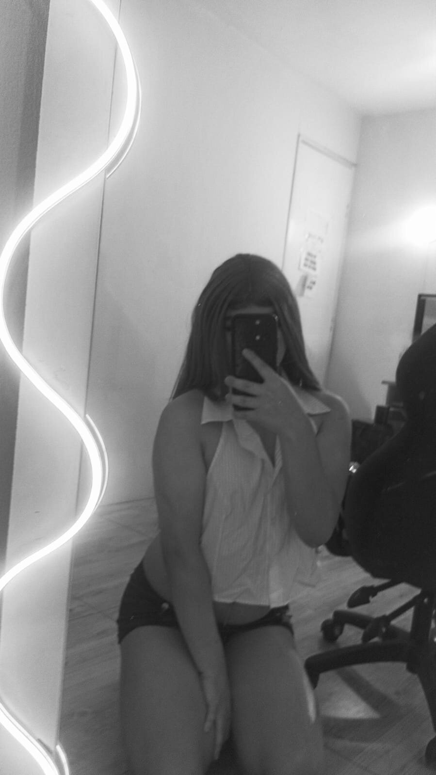 XXX Porn Photo of Nude ocean_tay 19