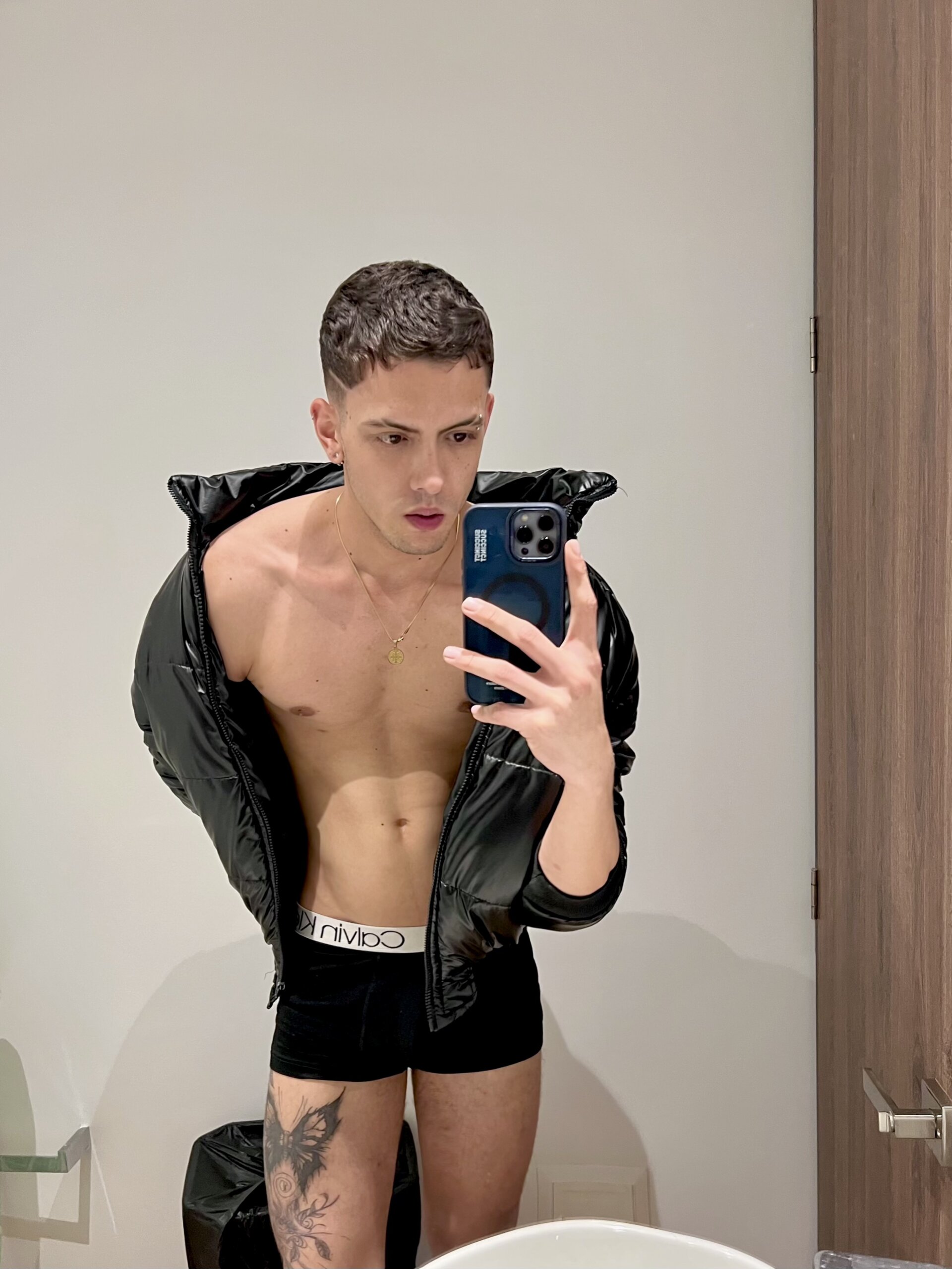 XXX Porn Photo of Nude Medellin_Boy 4
