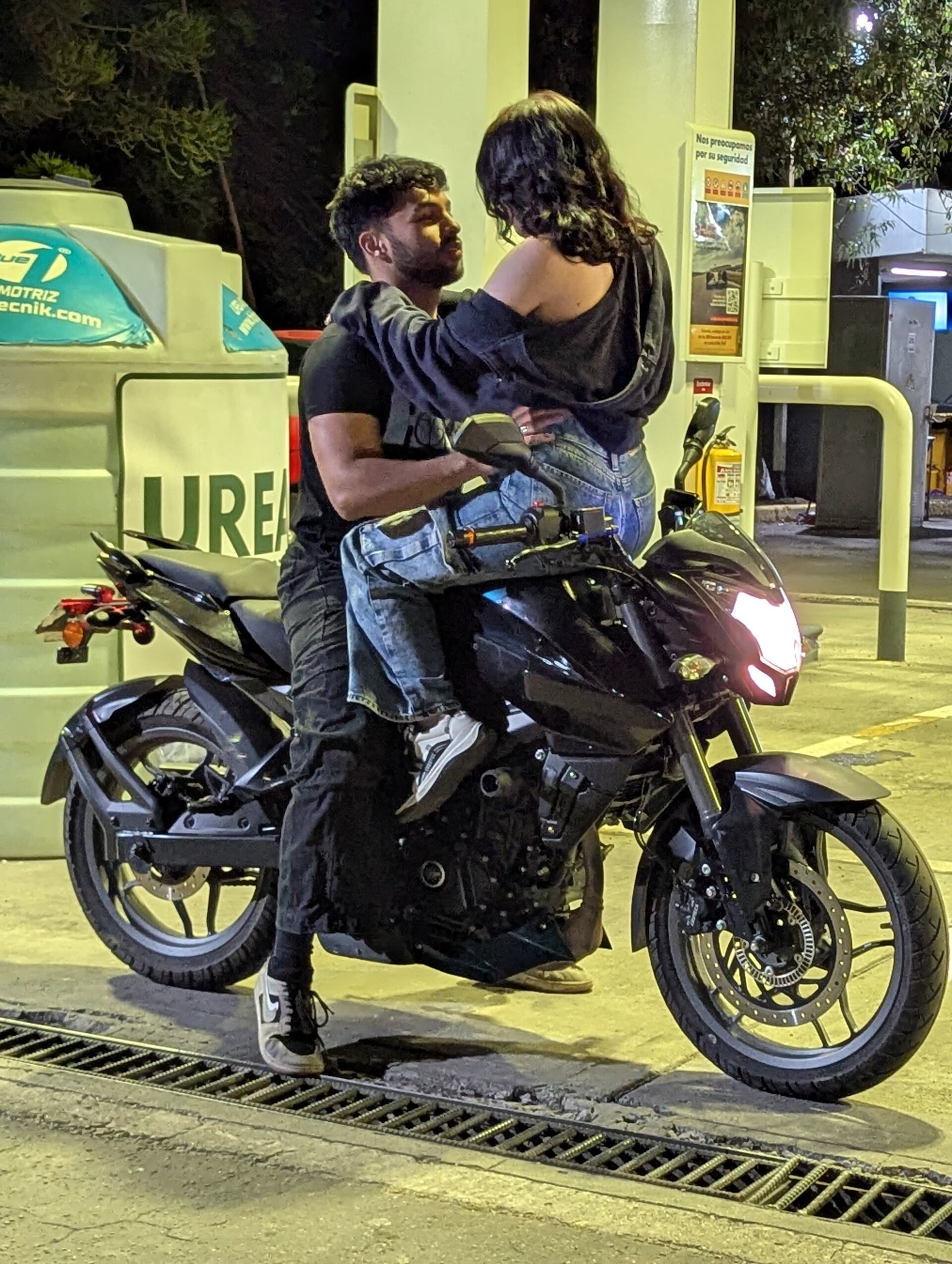 XXX Porn Photo of Nude jadeandsamuel 3