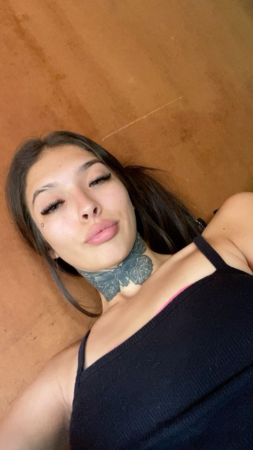 XXX Porn Photo of Nude Katiesantana 4