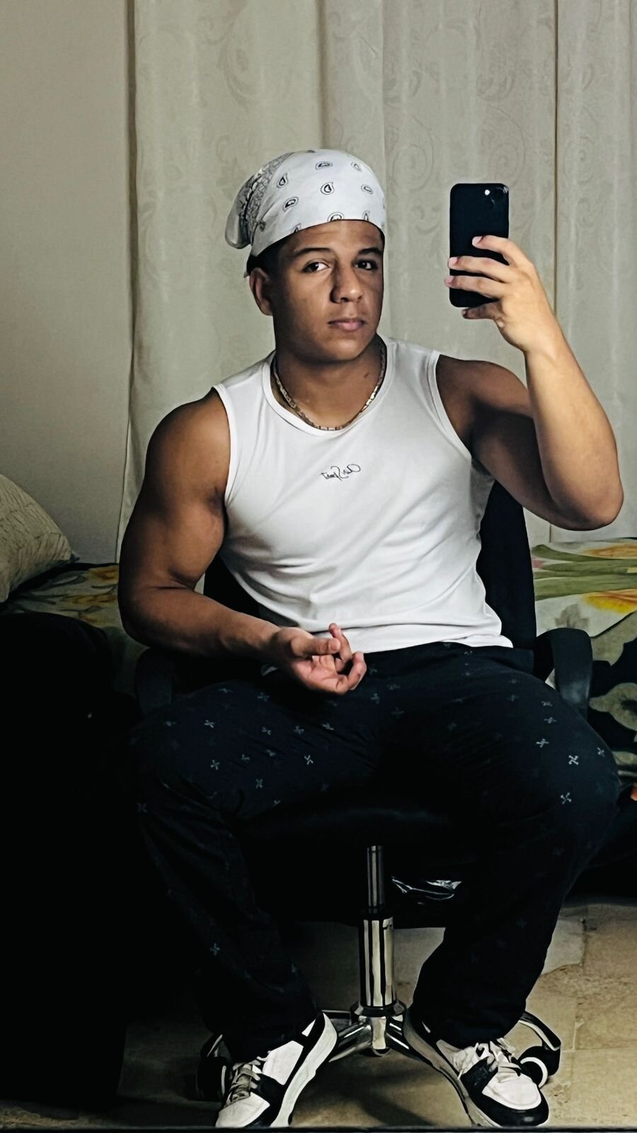 XXX Porn Photo of Nude Nathan_Suave 2